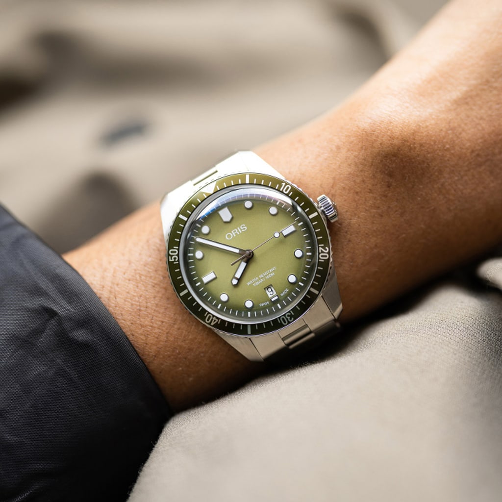 Oris Divers Sixty‑Five Date Automatic 01 733 7707 4057-07 8 20 18