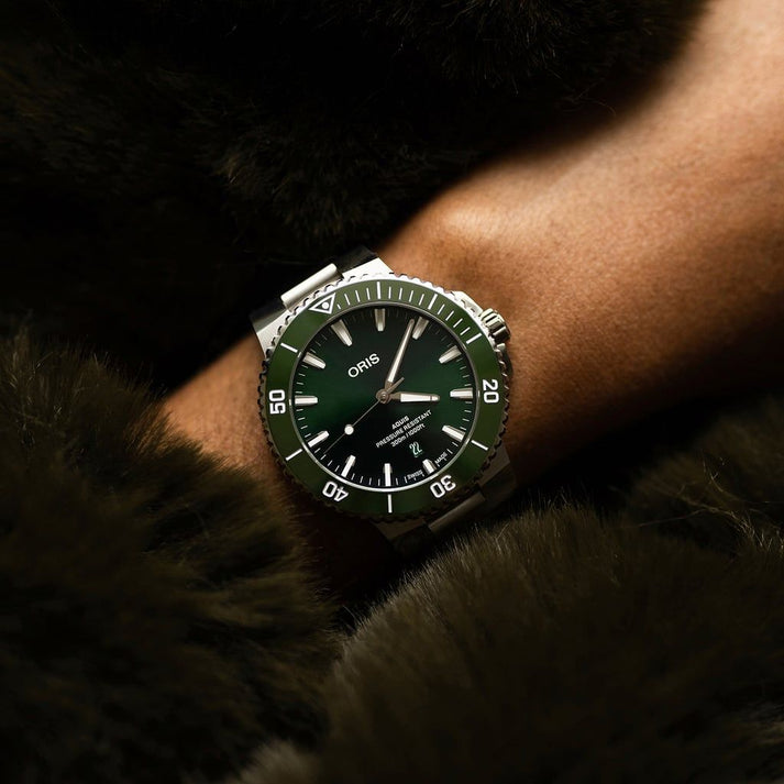 Oris Aquis Date Automatic 01 733 7789 4157-07 8 23 04PEB