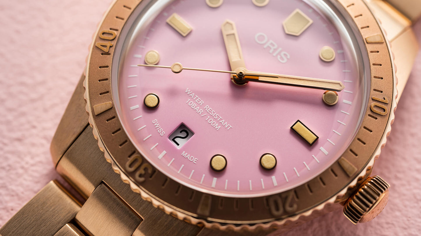 Divers Sixty-Five 01 733 7771 3158-07 5 19 04BR