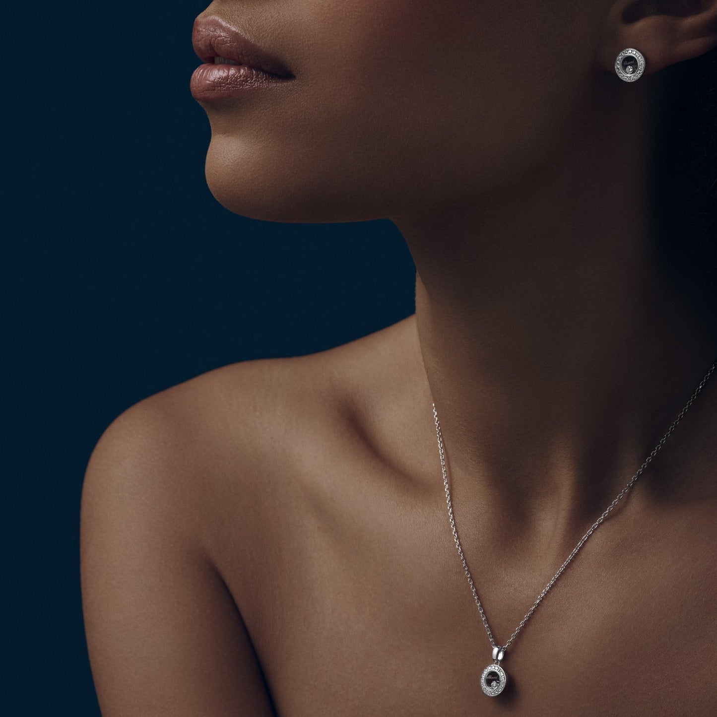 HAPPY DIAMONDS ICONS PENDANT, ETHICAL WHITE GOLD, DIAMONDS 79A017-1201