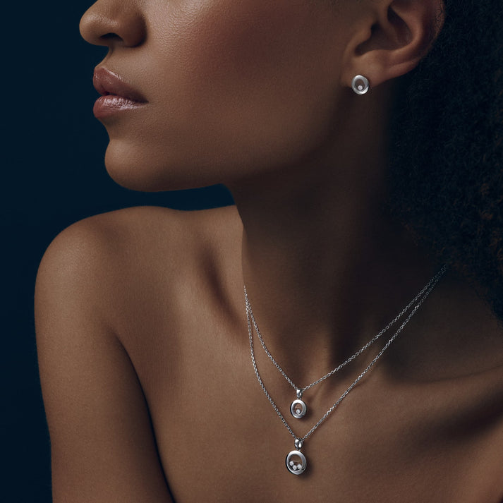 HAPPY DIAMONDS ICONS PENDANT, ETHICAL WHITE GOLD, DIAMONDS 79A018-1001