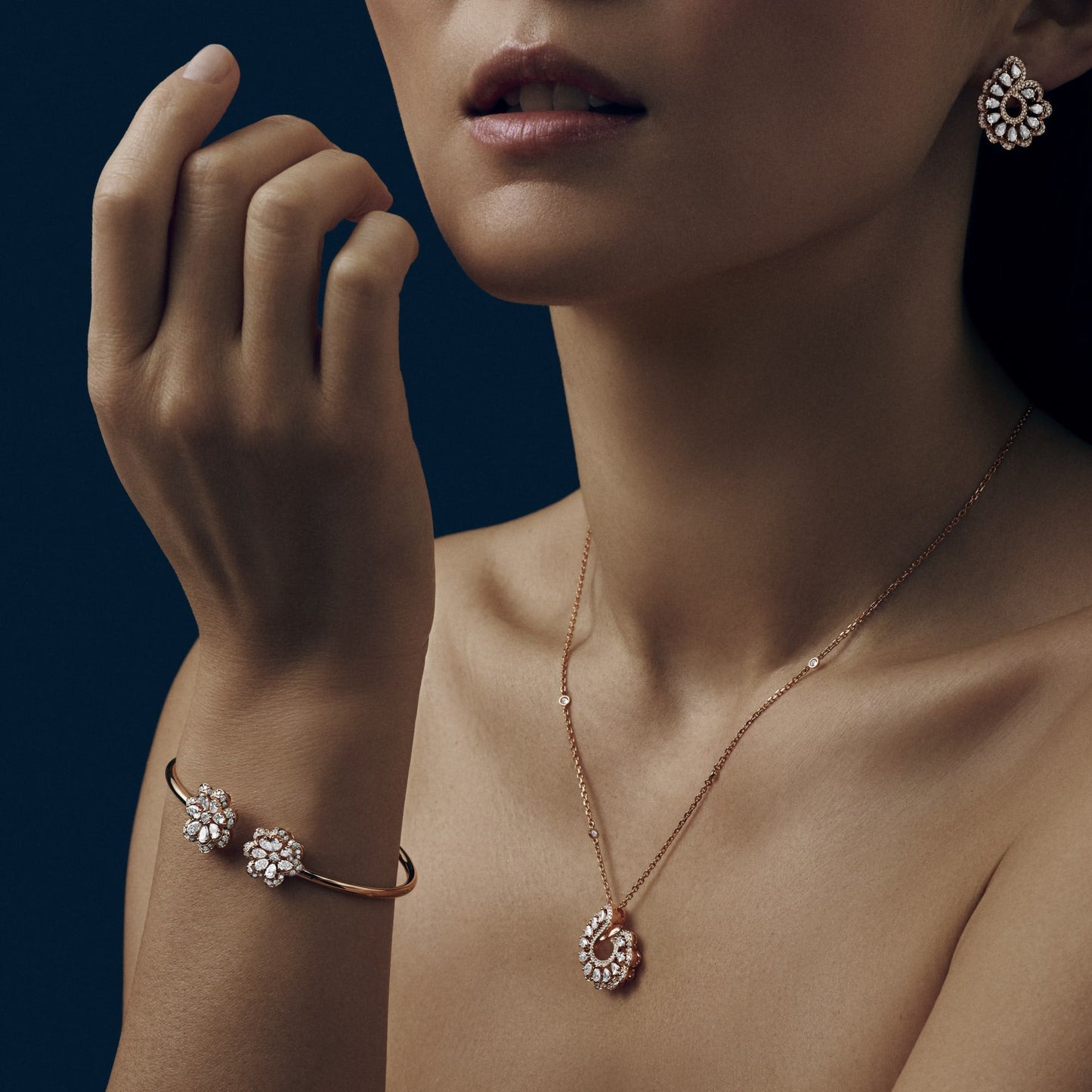 PRECIOUS LACE MINI-FROU-FROU BANGLE, ETHICAL ROSE GOLD, DIAMONDS 858347-5002