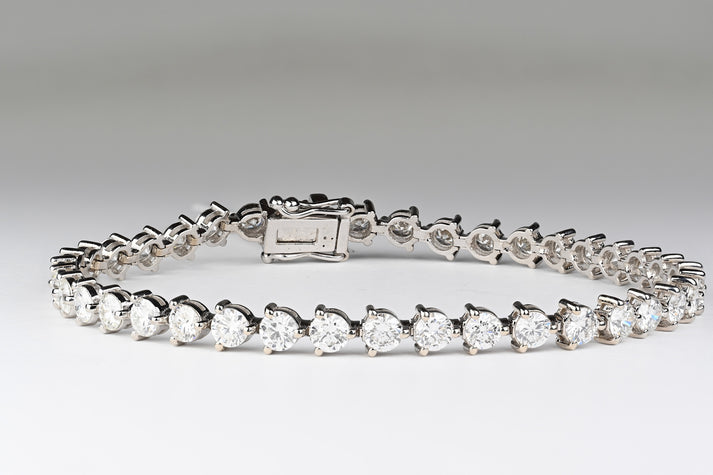 Six Carat Scalloped Tennis Bracelet