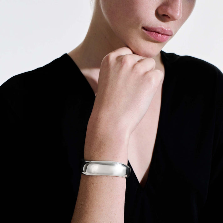 surf-hinged-cuff-sterling-silver-wide-cb901115