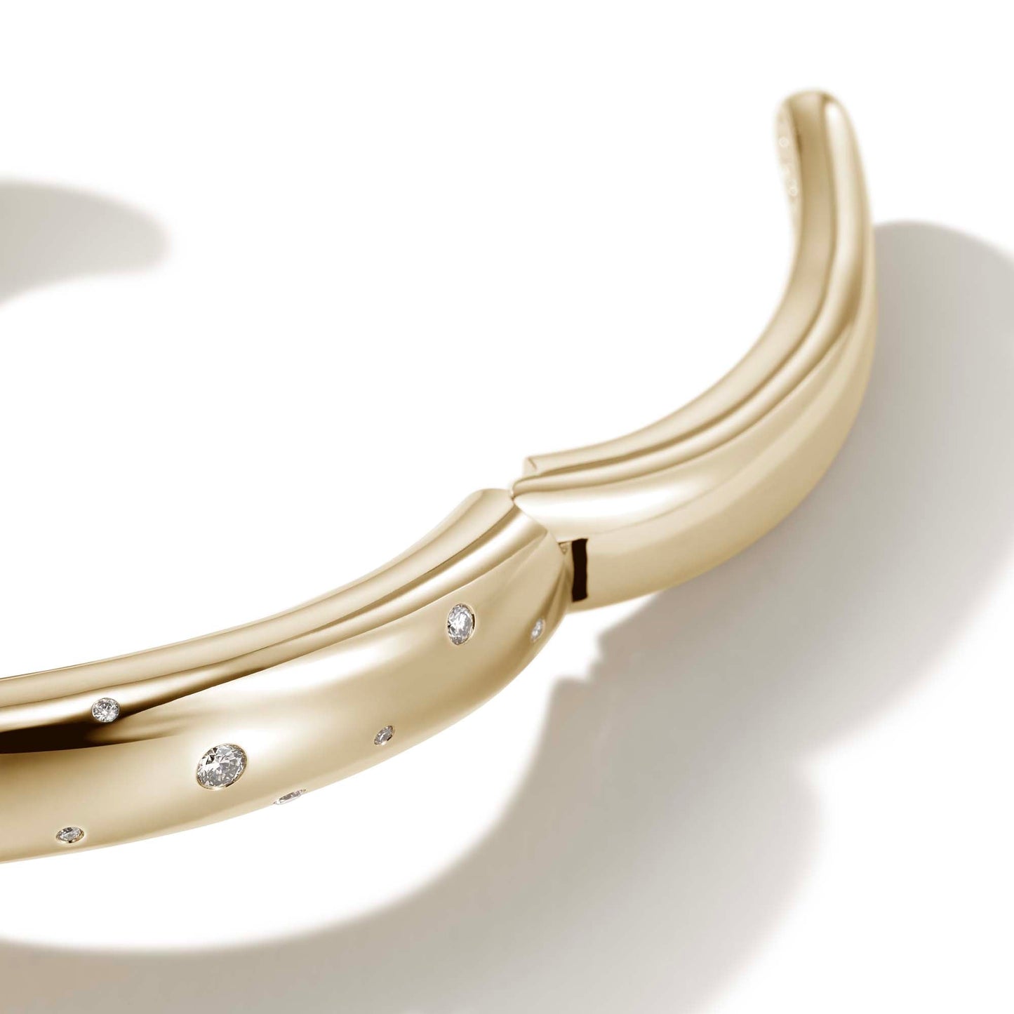 surf-hinged-cuff-gold-diamonds-slim-cggx9011172di