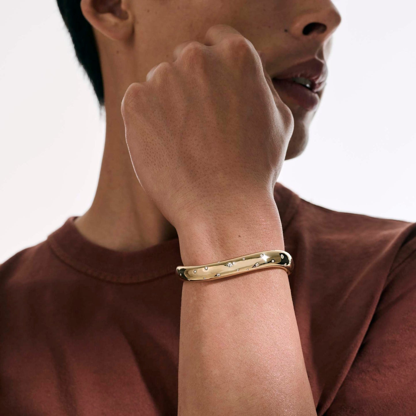 surf-hinged-cuff-gold-diamonds-slim-cggx9011172di