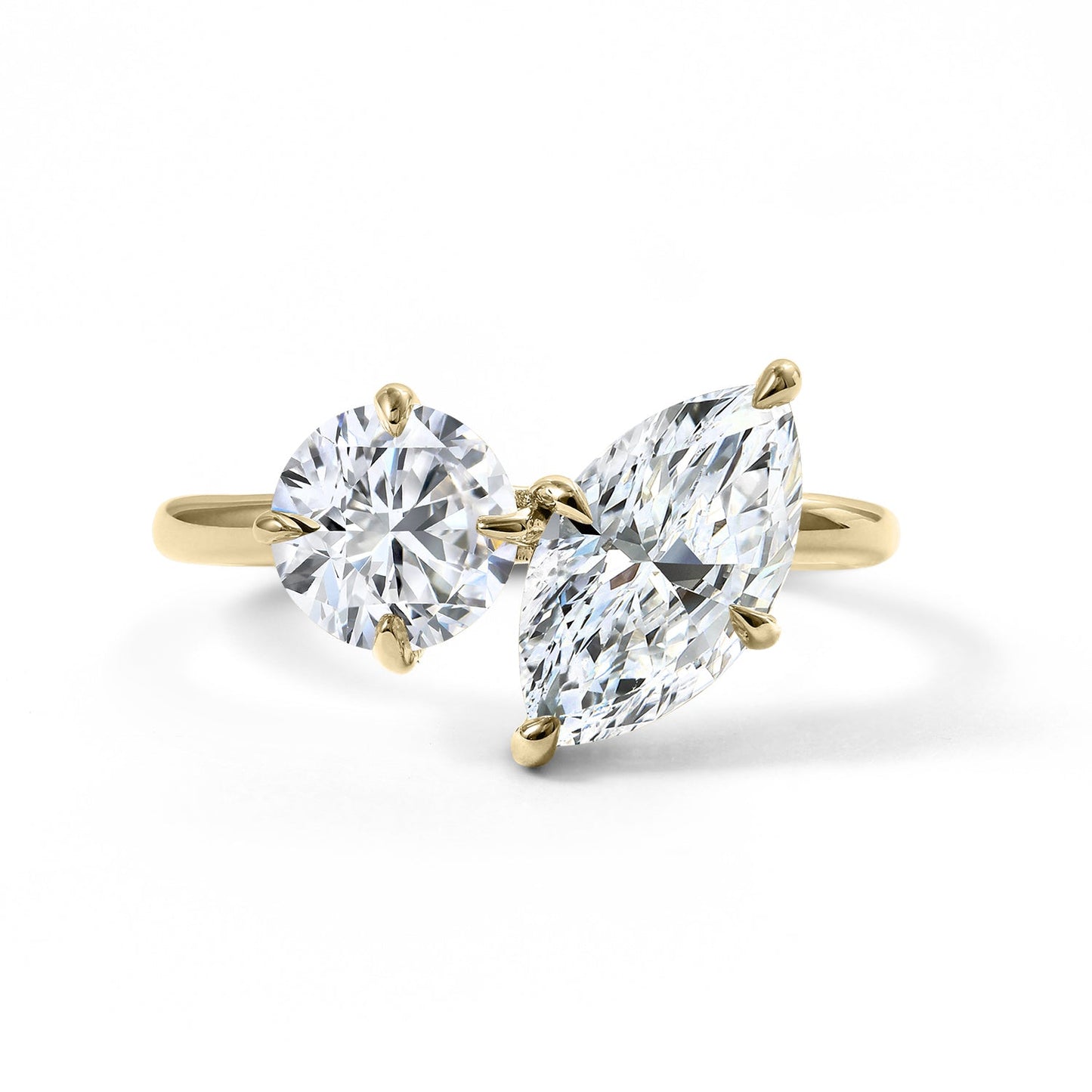 Clarity Diamond™ Round and Emerald Toi et Moi Ring