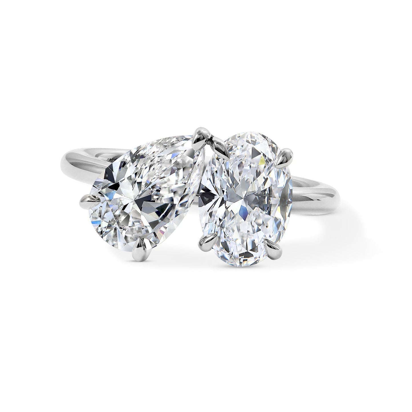 Clarity Diamond™ Pear and Oval Toi et Moi Ring
