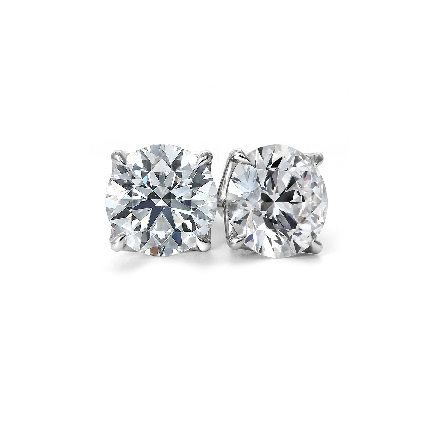Clarity Diamond™ Signature Round Diamond Stud Earrings