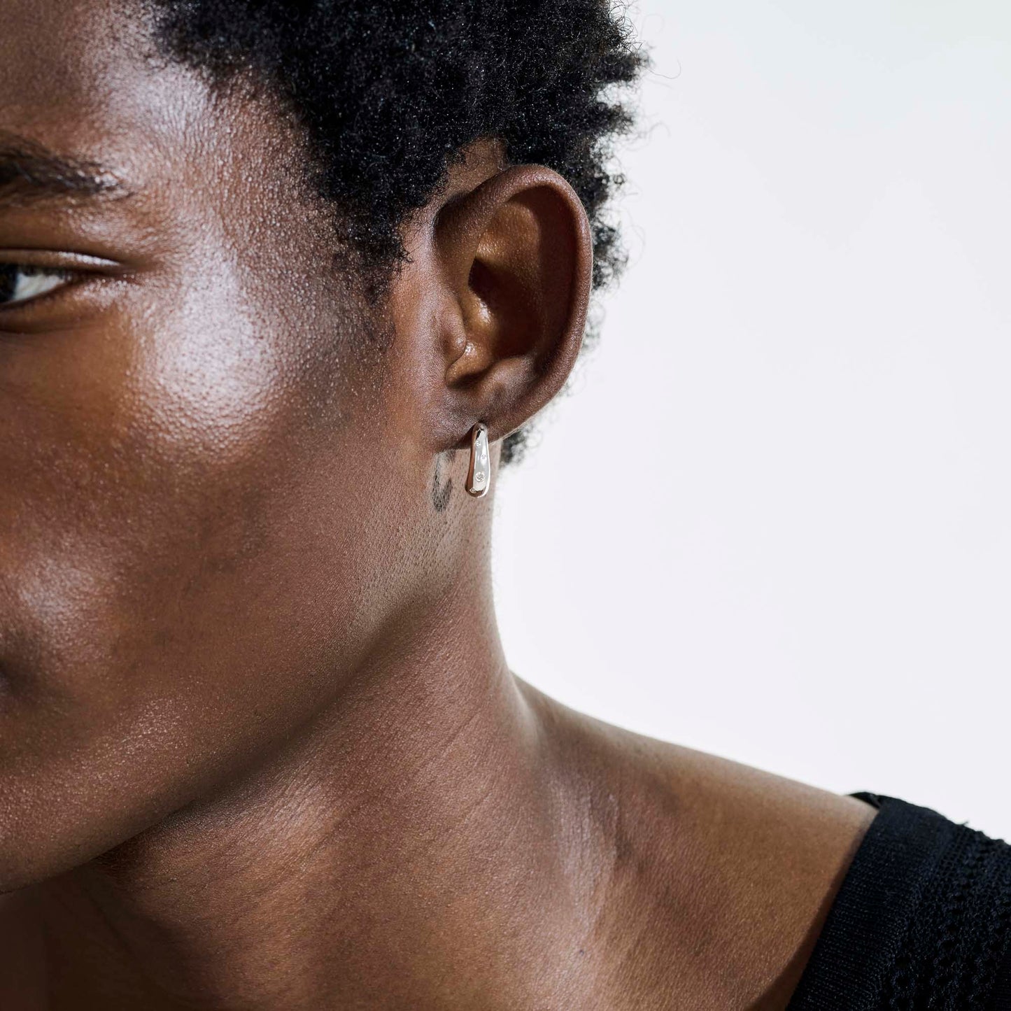 Surf J Hoop Earrings, Silver, Diamonds, 15MM|EBP9011232DI