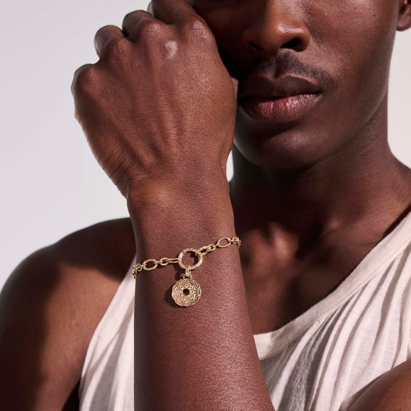 padma-pendant-gold-hgg900317