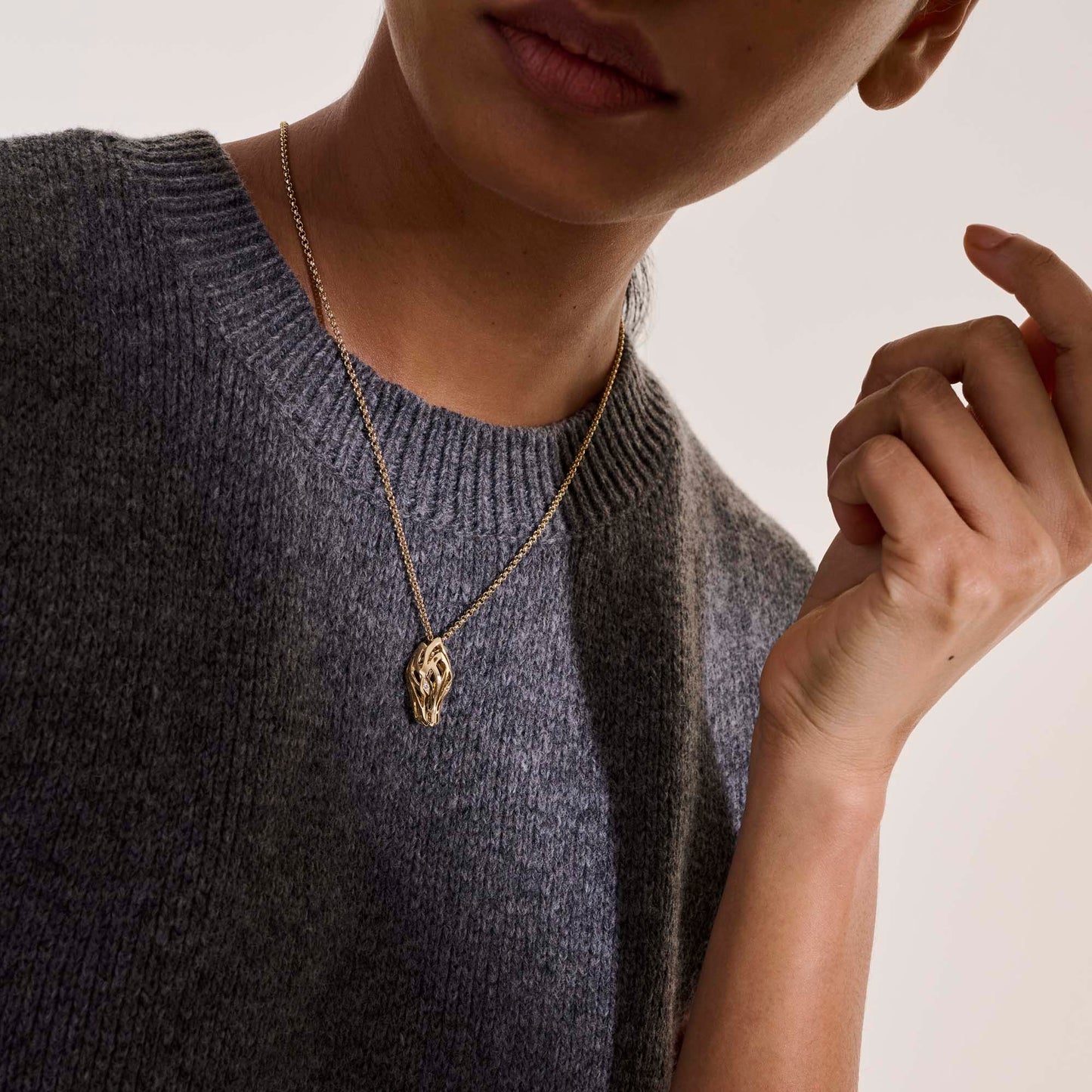 naga-pendant-necklace-gold-nggx603462di