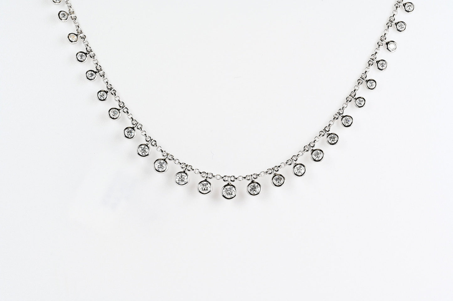 Shaker diamond neckless