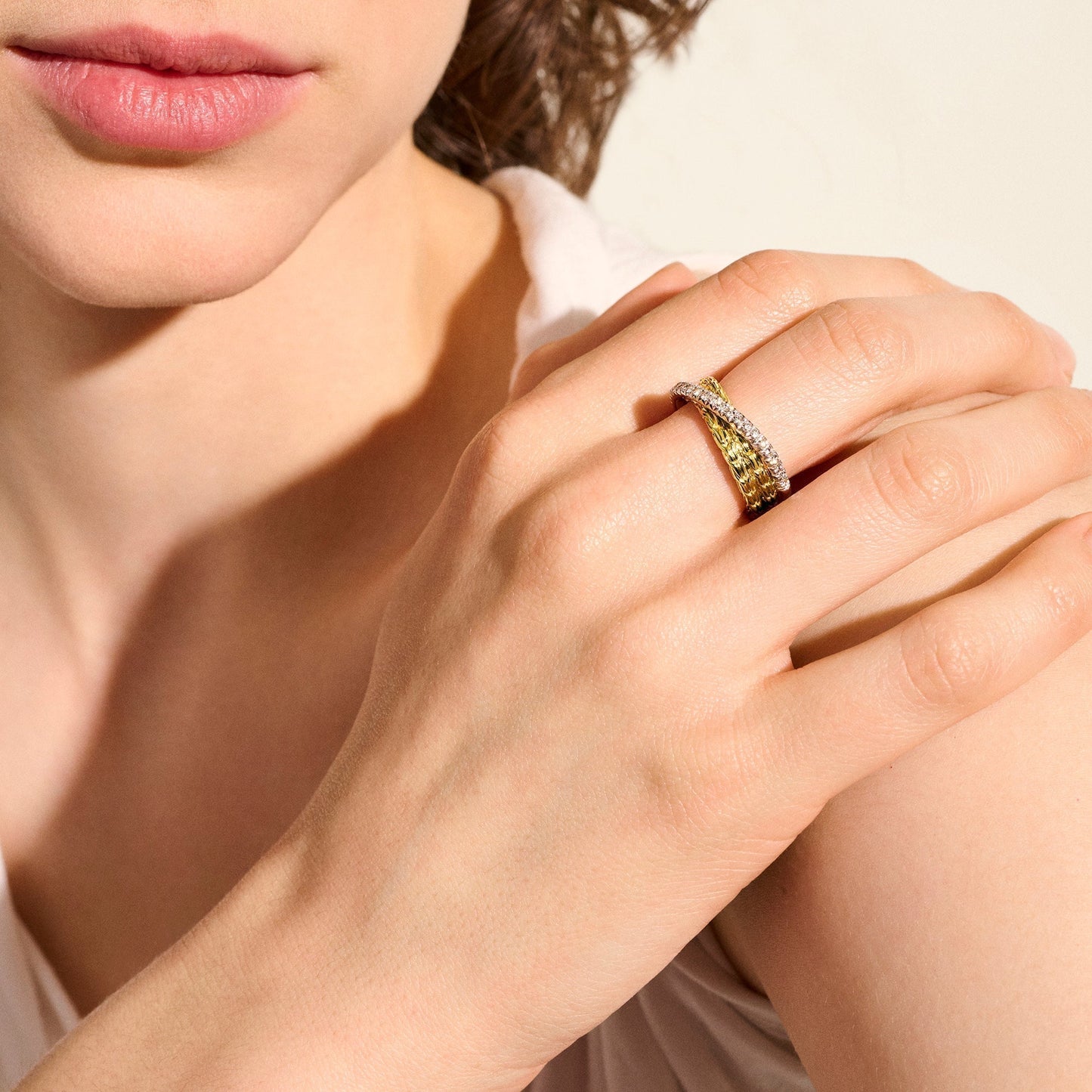 jh-essential-pave-crossover-ring-gold-diamonds-rggx987152di