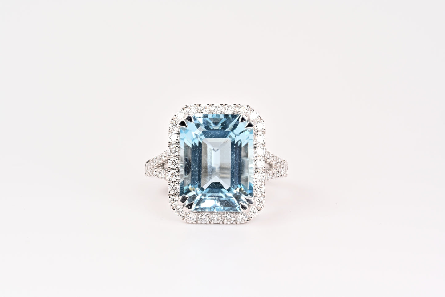 Aquamarine set in 18k white gold with diamonds