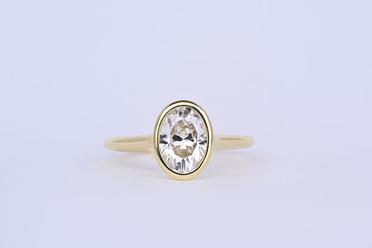 1.72ct oval bezel set 14ky