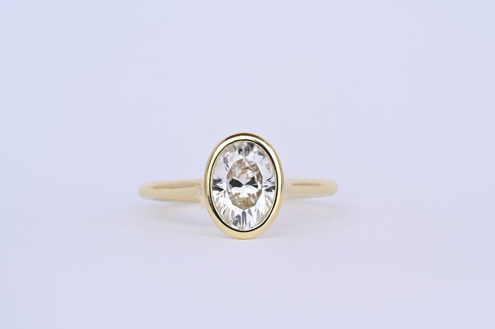 1.72ct oval bezel set 14ky