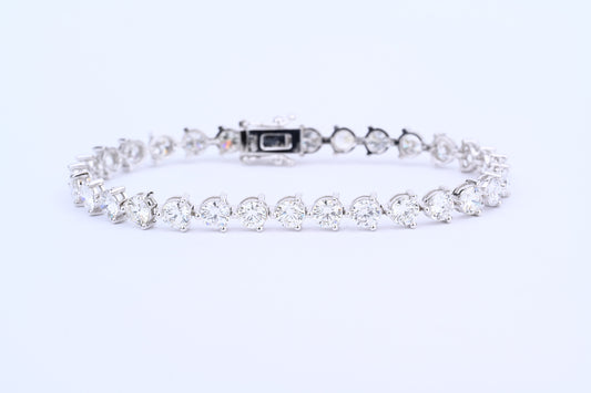 18Kw diamond tennis bracelet