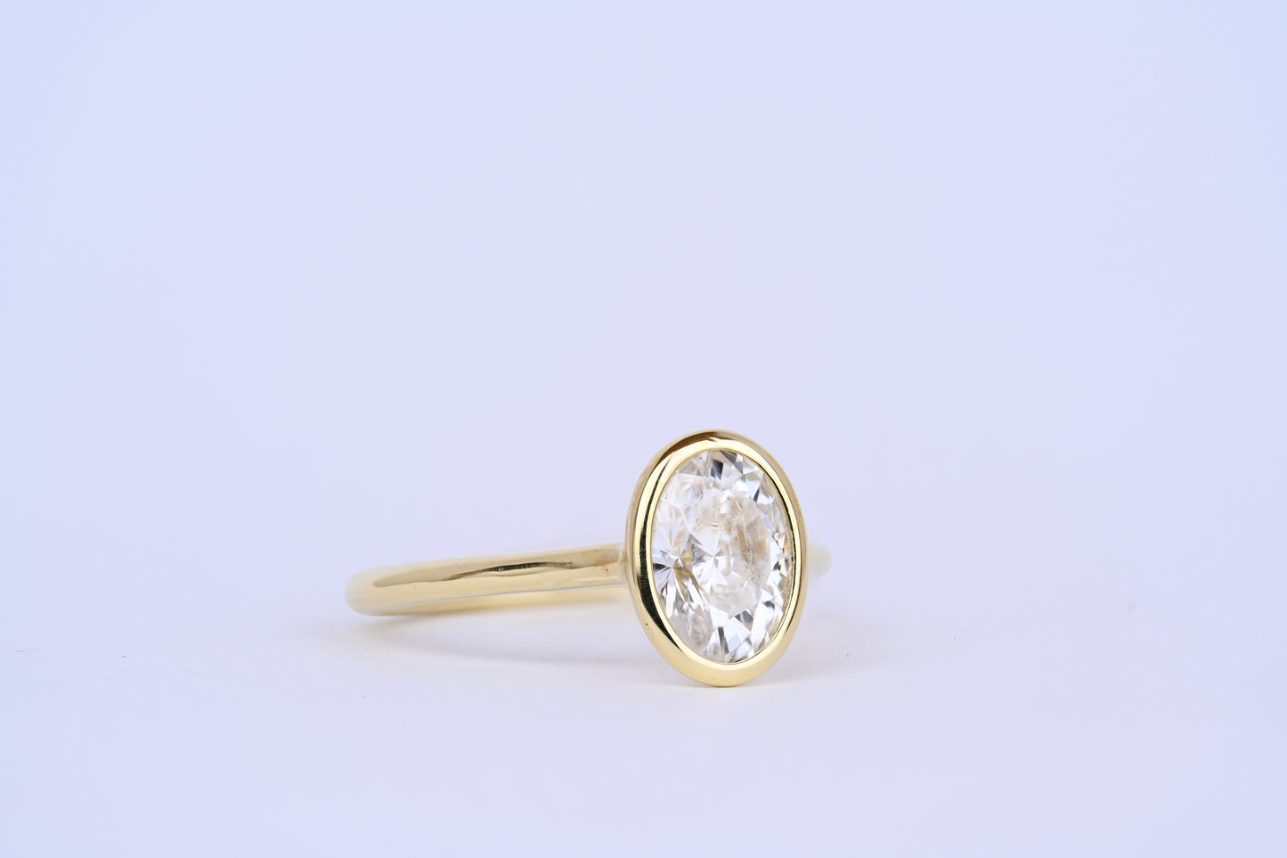 1.72ct oval bezel set 14ky