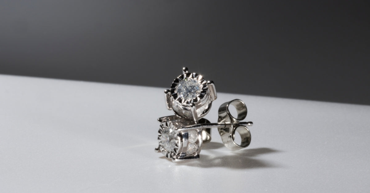 Lab-Grown vs Natural Diamond Earring Studs: What Should You Buy?