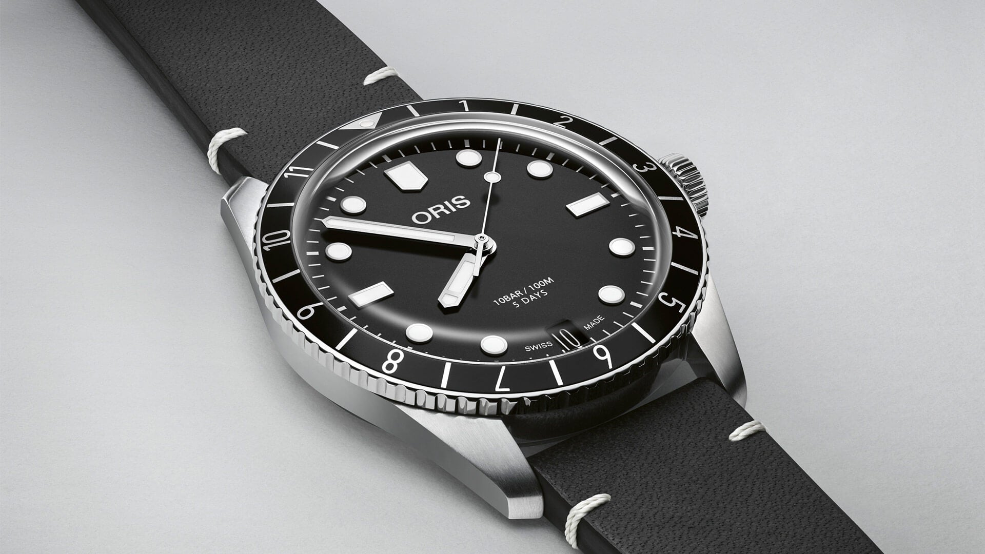 Divers Sixty Five 12H Calibre 400 01 400 7772 4054 07 5 20 82