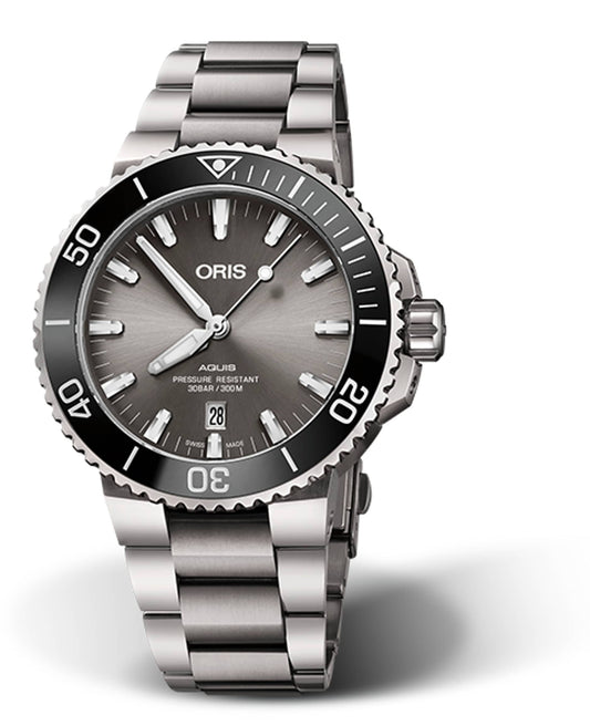 Aquis Titanium Date 01 733 7730 7153-07 8 24 15PEB