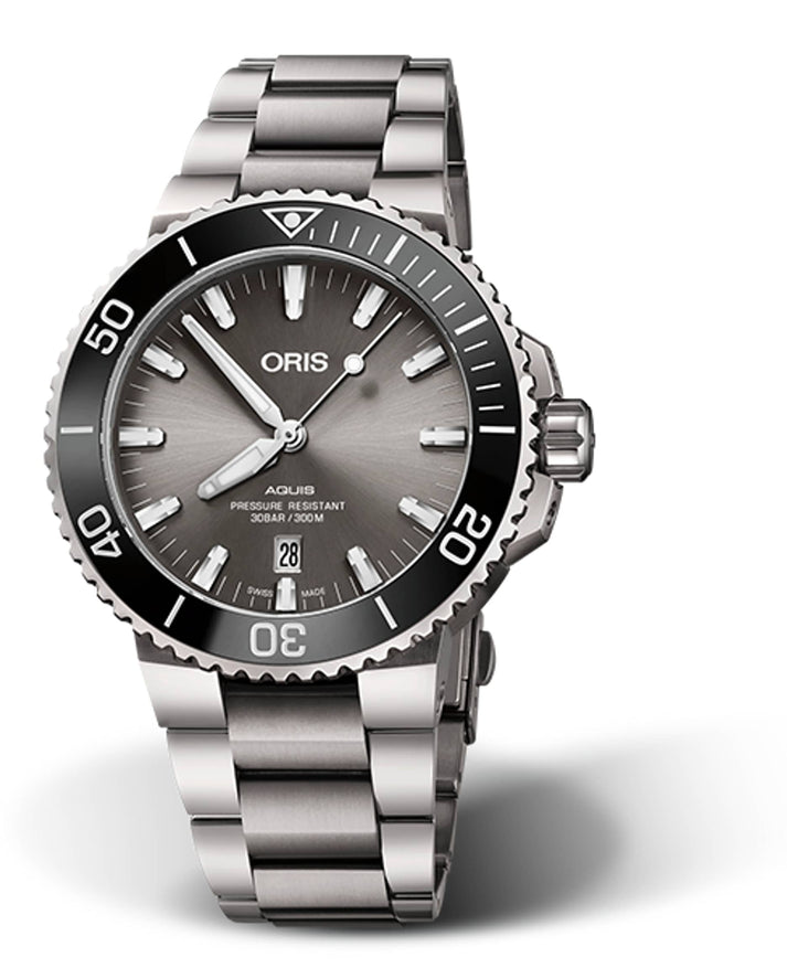 Aquis Titanium Date 01 733 7730 7153-07 8 24 15PEB