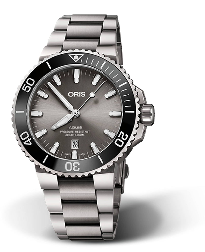 Aquis Titanium Date 01 733 7730 7153-07 8 24 15PEB