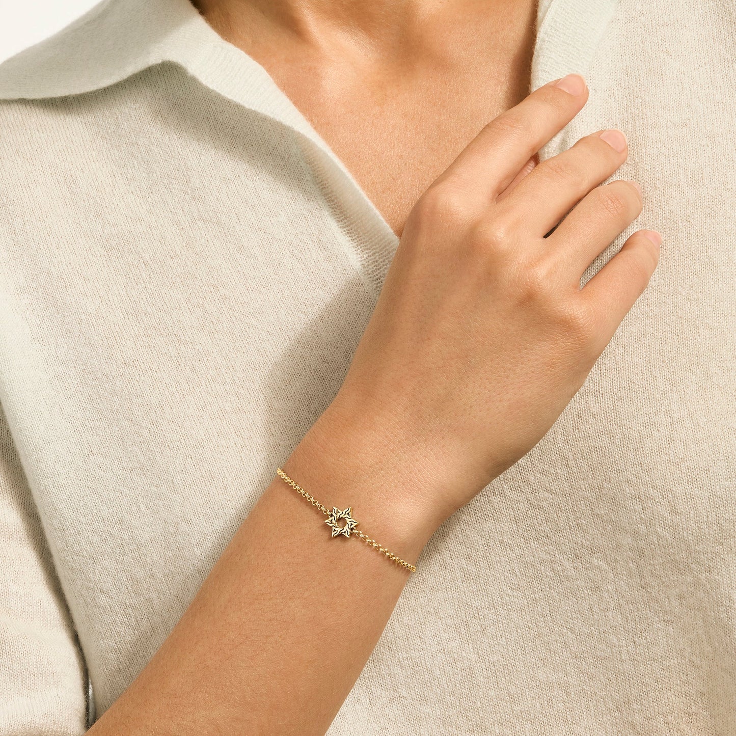 jh-essential-star-of-david-bracelet-gold-bugg98942