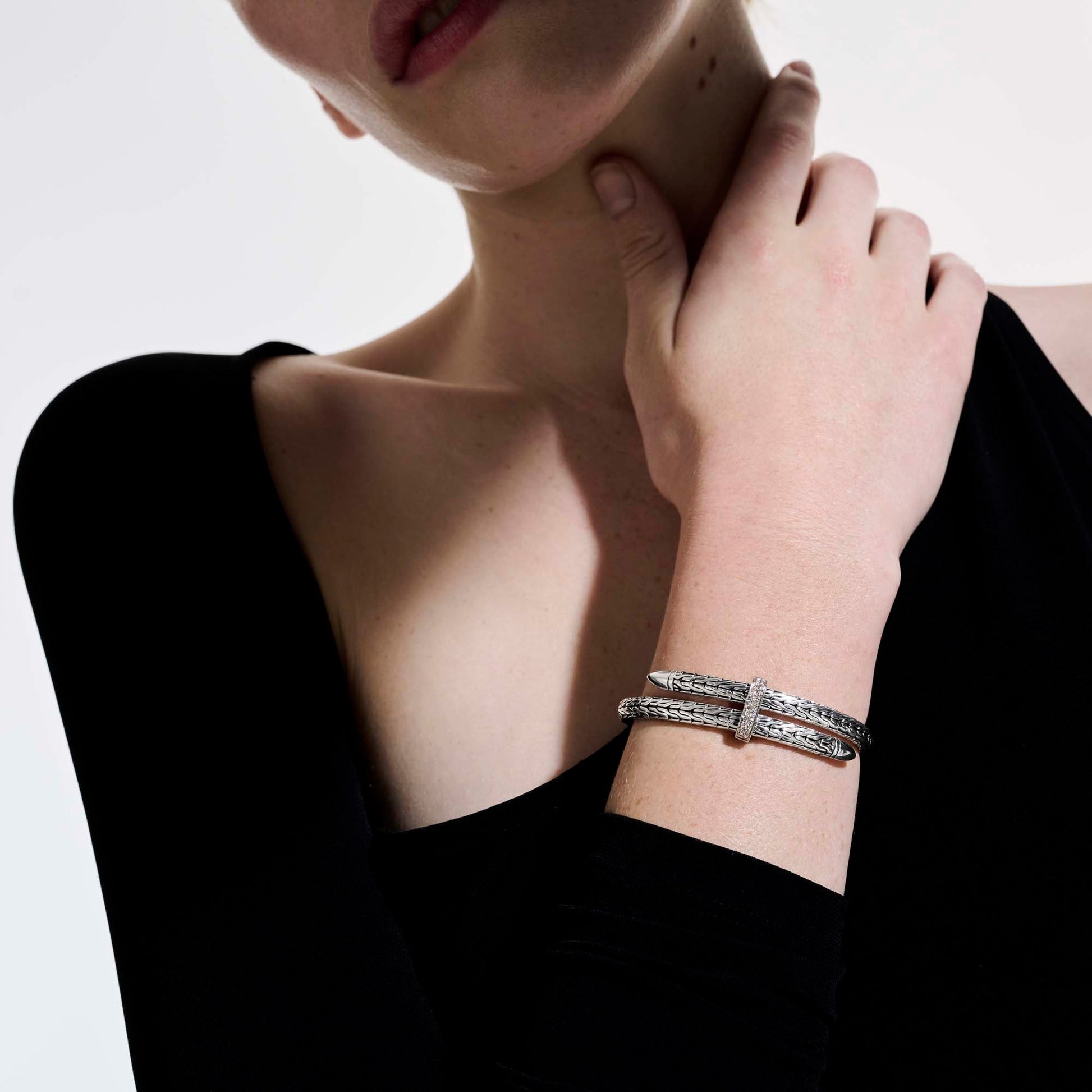 spear-flex-cuff-sterling-silver-diamonds-5-5mm-cbp9011072di