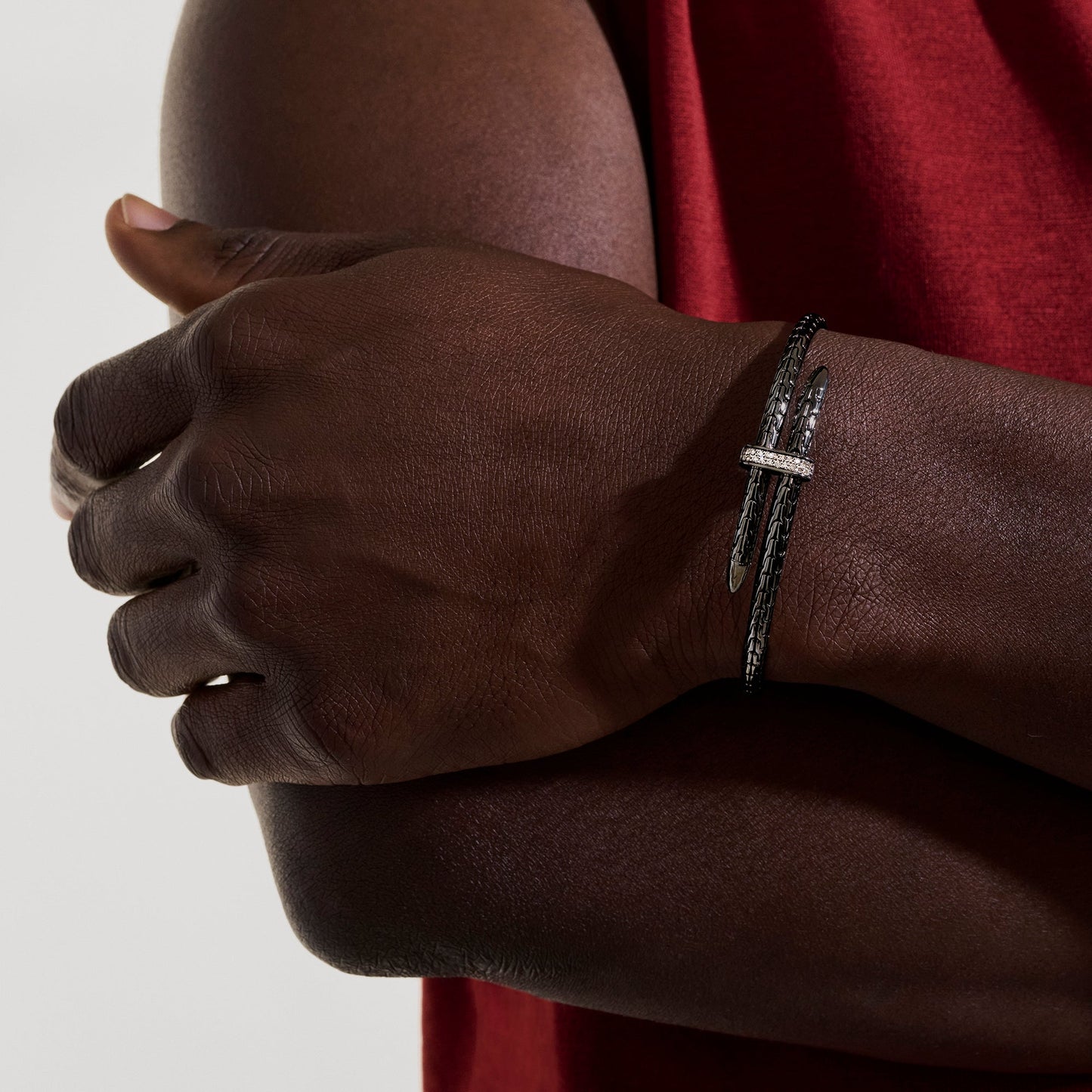 spear-flex-cuff-dark-silver-diamonds-4mm-cbp987872brddi