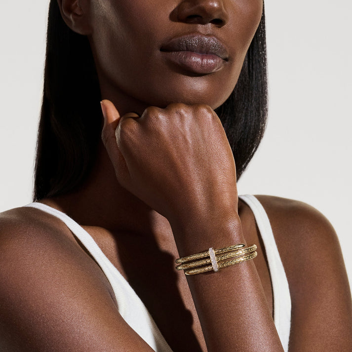 spear-triple-flex-cuff-gold-diamonds-4mm-cggx988392di