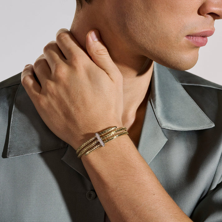 spear-triple-flex-cuff-gold-diamonds-4mm-cggx988392di