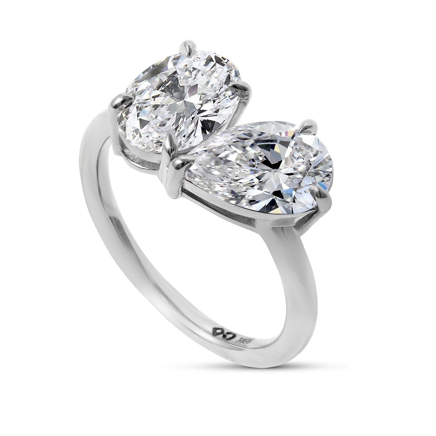 Clarity Diamond™ Angle Pear and Oval Toi et Moi Ring