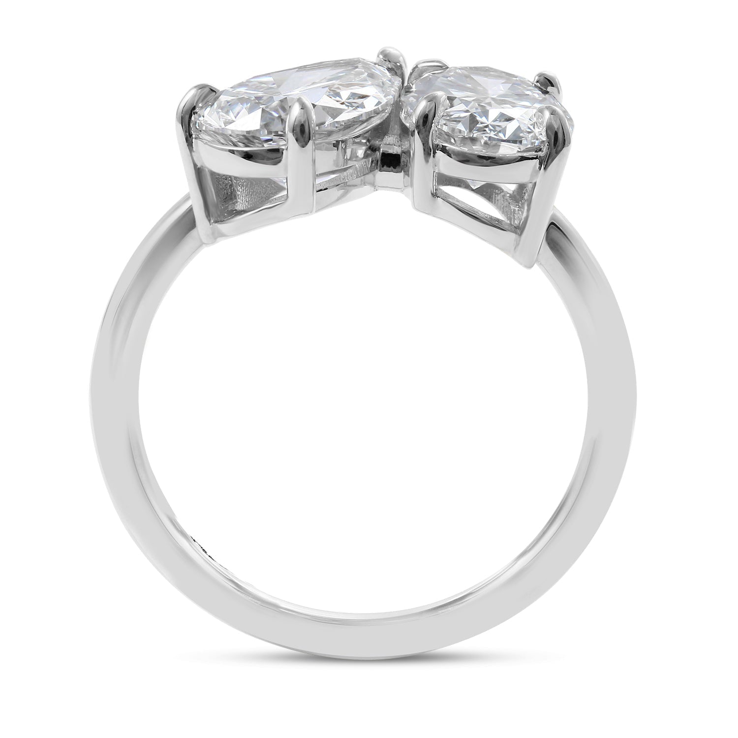 Clarity Diamond™ Side Pear and Oval Toi et Moi Ring