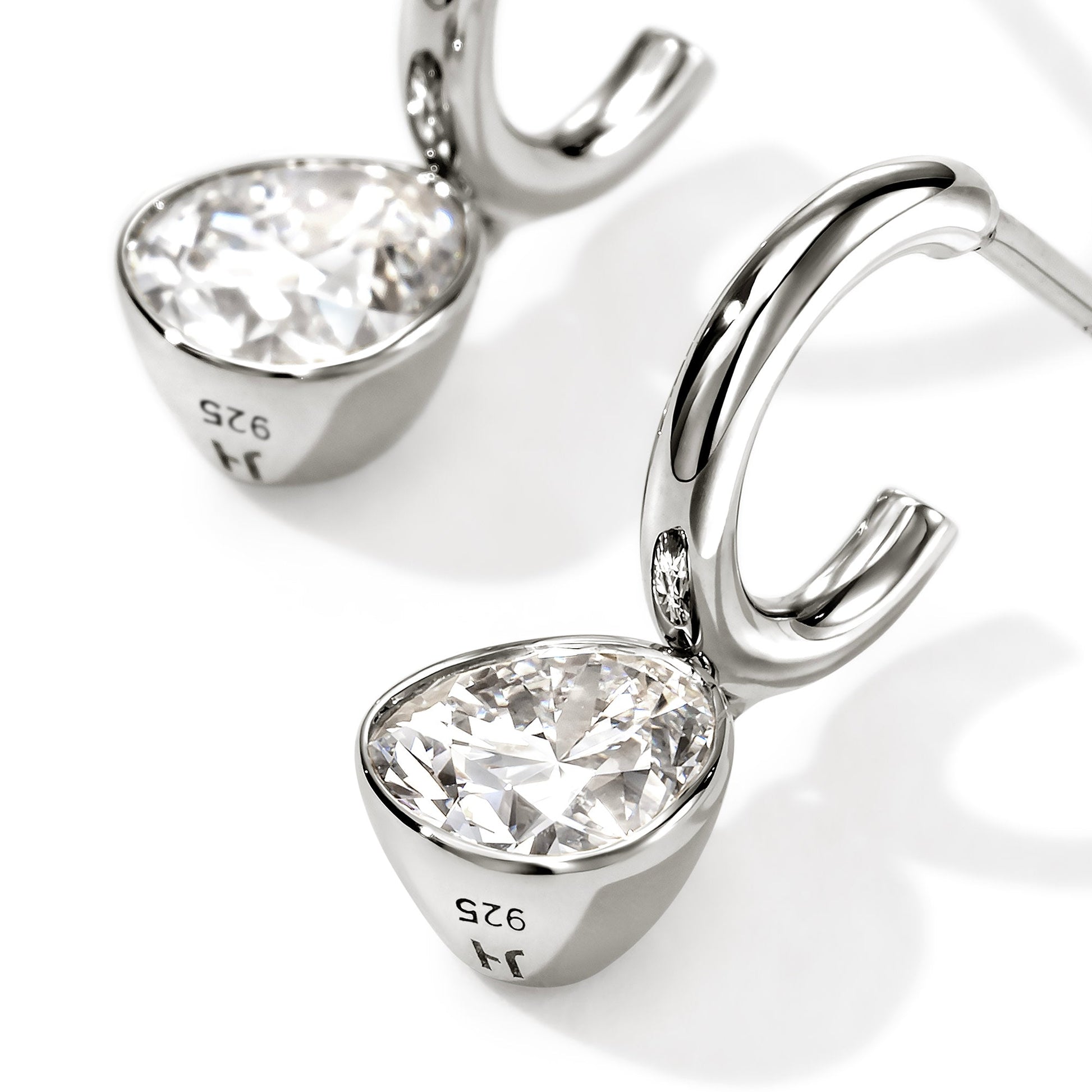 jh-lovestruck-hoop-earrings-sterling-silver-diamonds-1-5tcw-ebp43006lgd