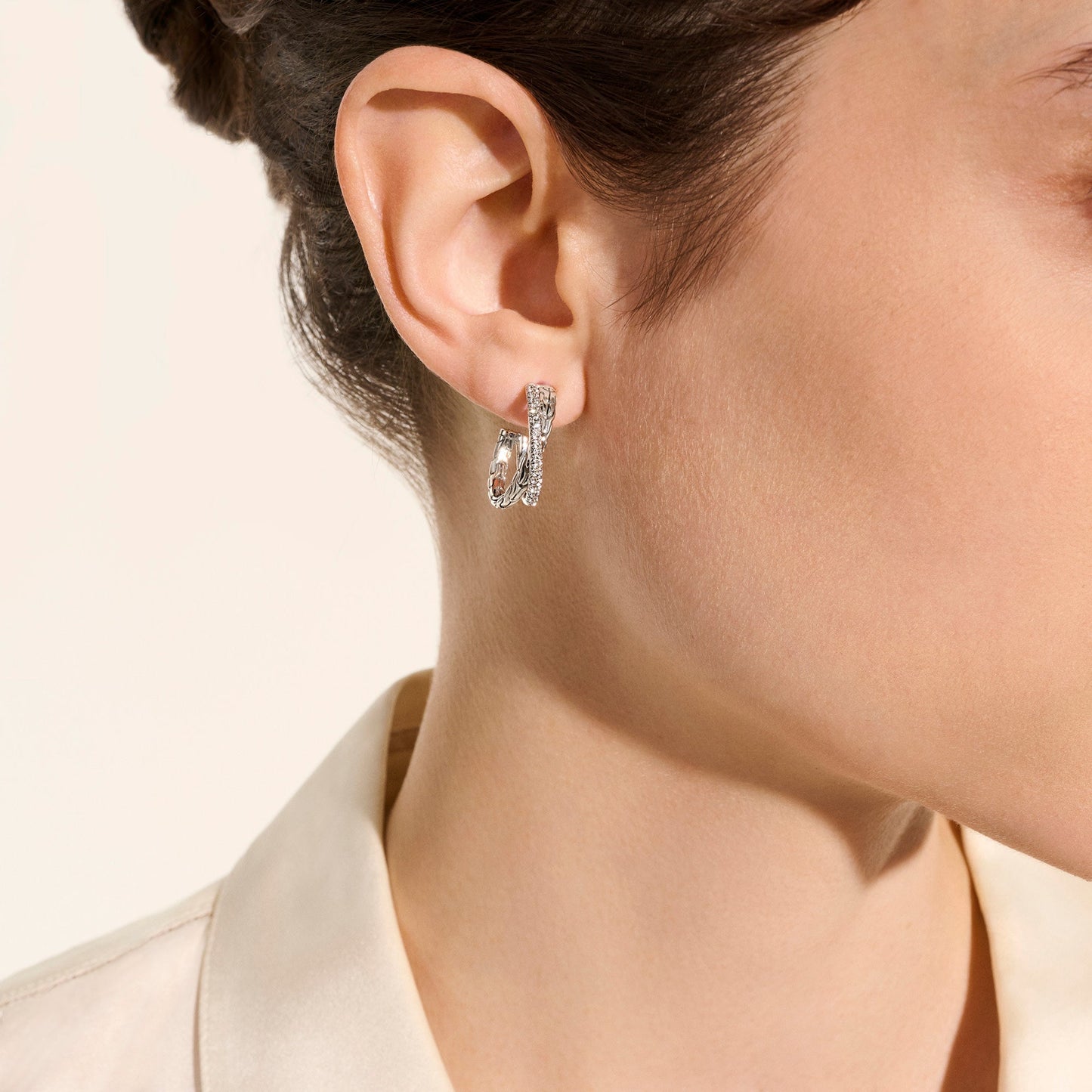 JH Essential Pavé Crossover Earring, Sterling Silver, Diamonds, 20.5MM|EBP987142DI