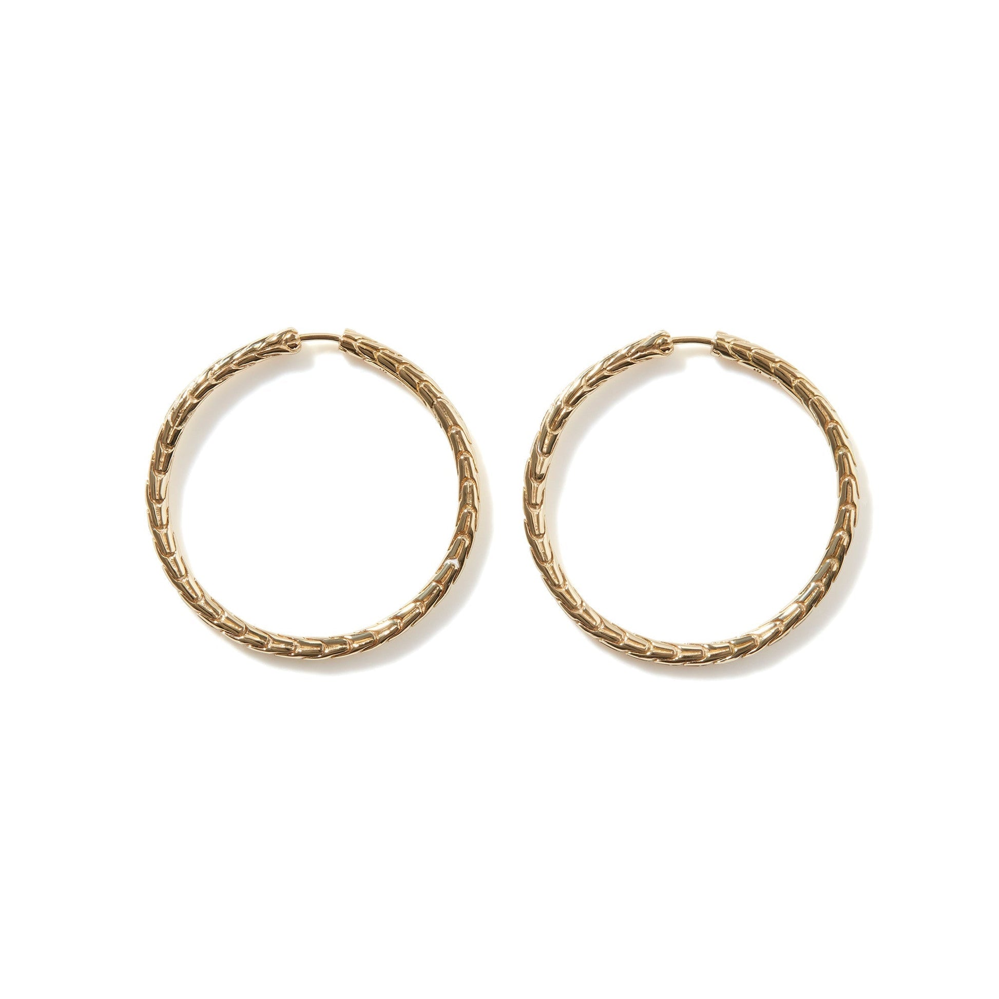 john-hardy-carved-chain-hoop-earring-gold-eg90475
