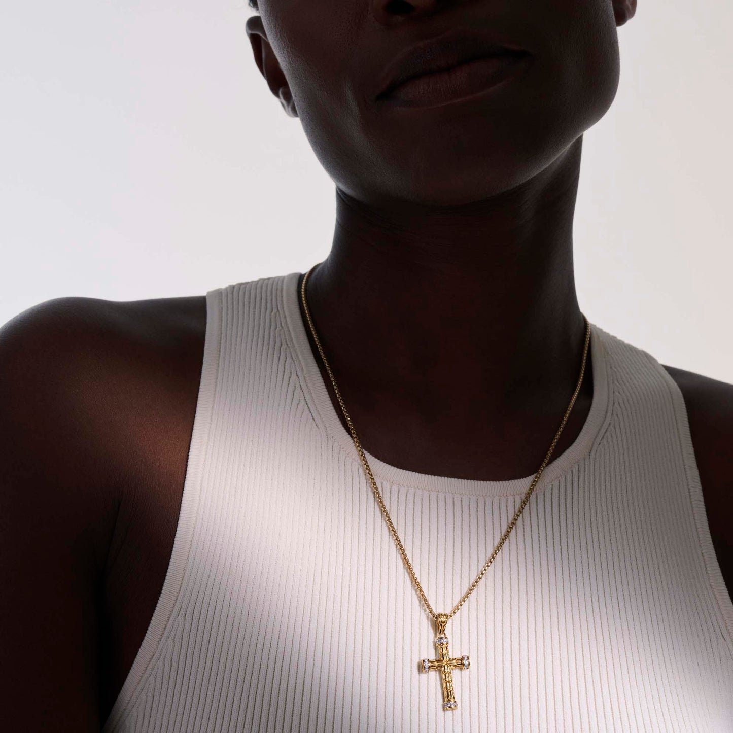 cross-pendant-gold-diamonds-hmgx906162di