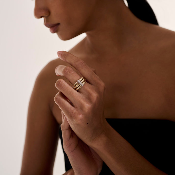 spear-ring-gold-diamonds-wide-rggx986812di