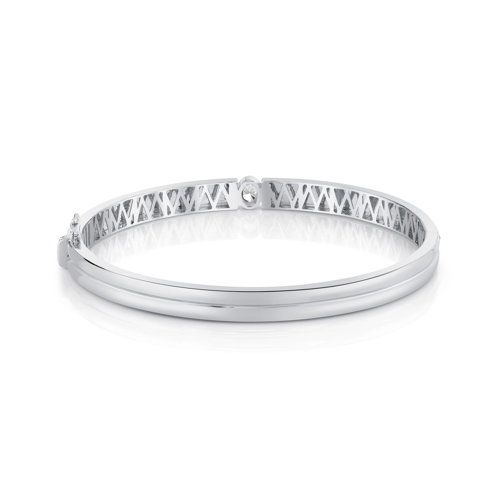 Orb Oval Split Pavé Bangle