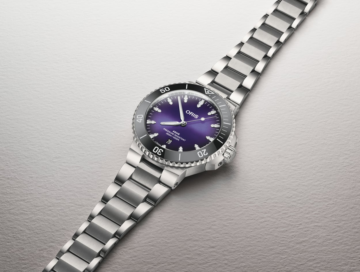 Oris Aquis Date Taste of Summer Automatic Watch 01 733 7789 4158-07 8 23 04PEB